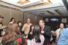 容浩然主席向眾人敬酒