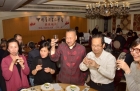老師到每一席敬酒