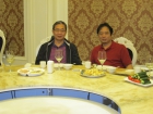 容老師與中國陶瓷設計藝術大師冀德強老師攝於午宴上